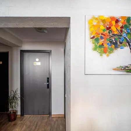 Casa Ioan - Confort Accesibil, La Pasi De Centrul Vechi 3*