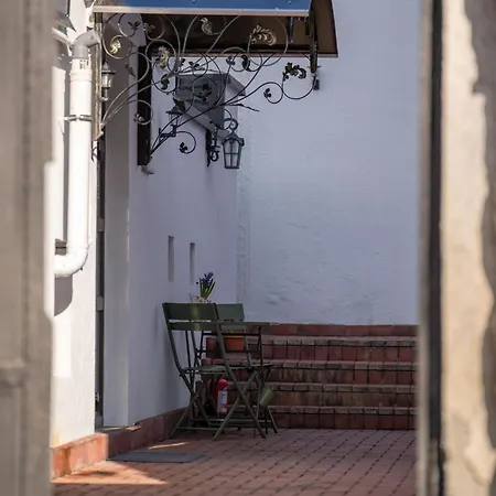 Casa Ioan - Confort Accesibil, La Pasi De Centrul Vechi 3* Braşov