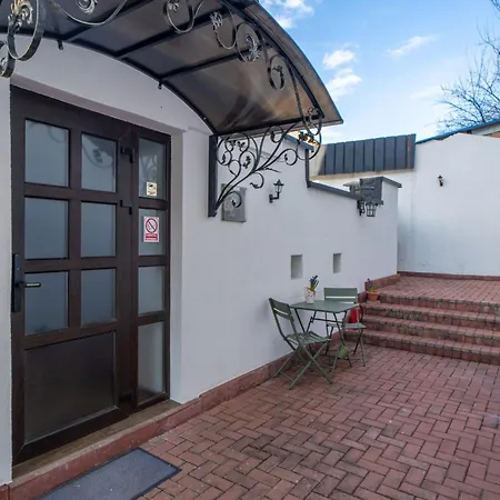 Casa Ioan - Confort Accesibil, La Pasi De Centrul Vechi 3* Braşov